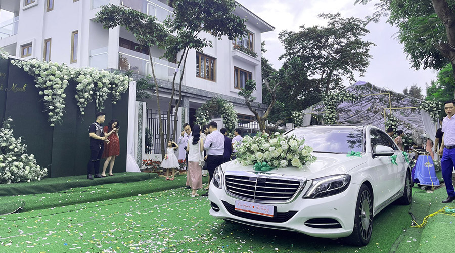 Thuê xe cưới Mercedes Hà Nội