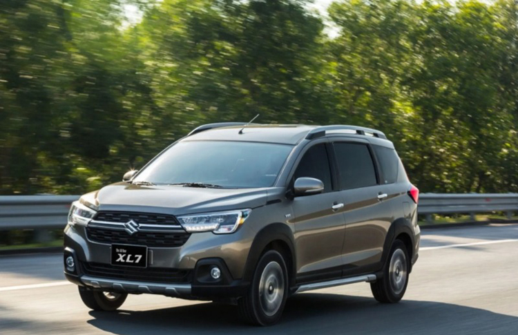 thuê xe 7 chỗ suzuki xl7 tại Hà Nội