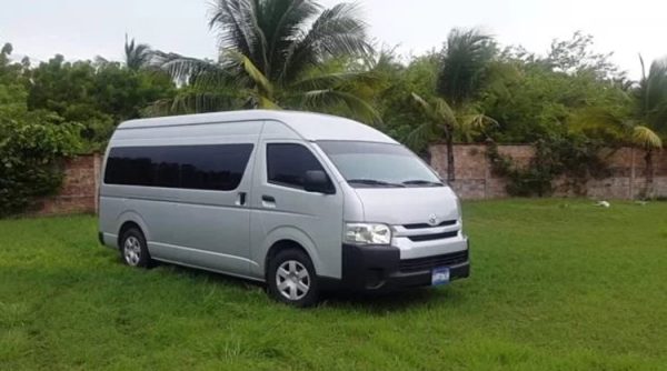 Cho Thuê Xe ô tô Toyota Hiace tại Hà Nội