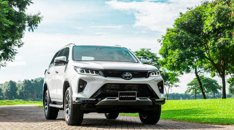 Giá Thuê xe 7 chỗ fortuner tại Hà Nội