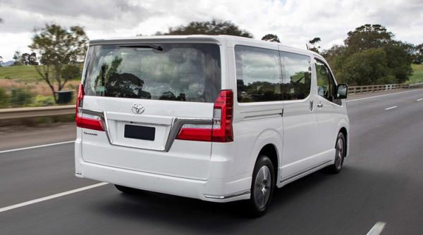 Giá Thuê Xe Toyota Granvia tại Hà Nội