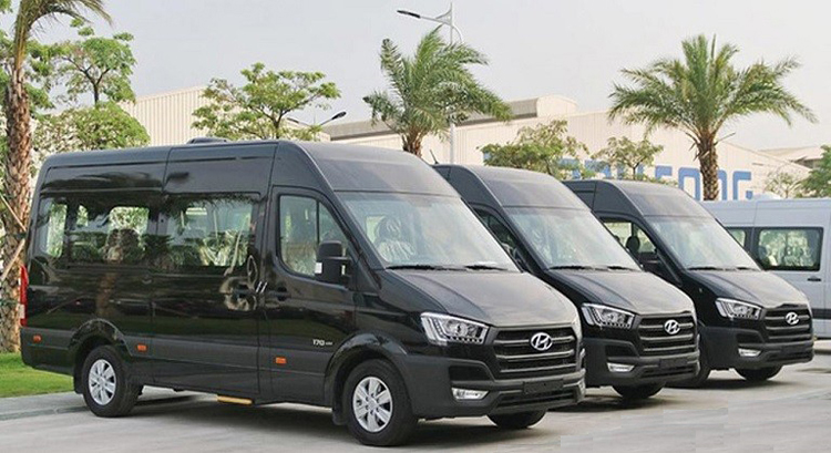 Thuê Xe 9 chỗ Limousine  Hà Nội