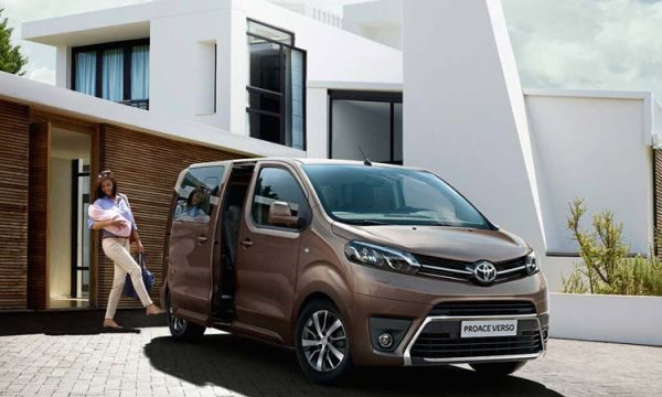 Thuê Xe 9 chỗ Toyota Proace tại Hà Nội