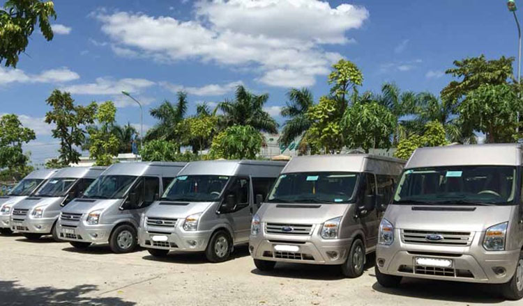 Thuê Xe Mercedes Sprinter 16 chỗ giá rẻ