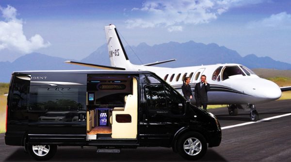 cho Thuê Xe Limousine 11 chỗ Hà Nội